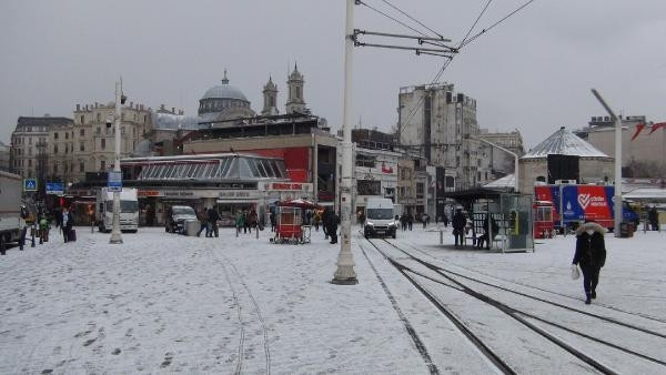 İstanbulda kar yağışı başladı