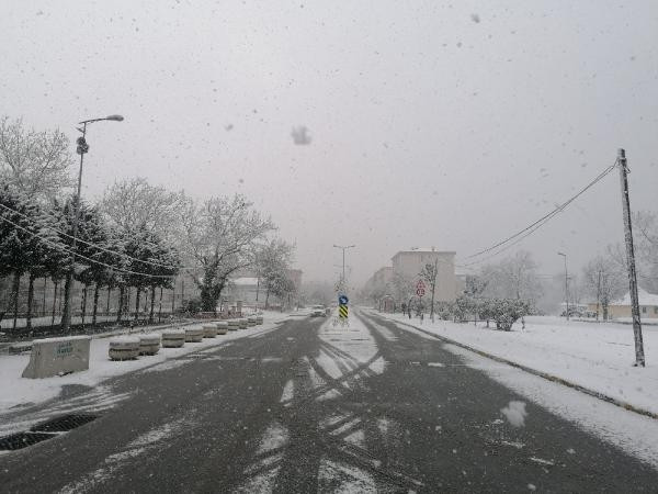 İstanbulda kar yağışı başladı