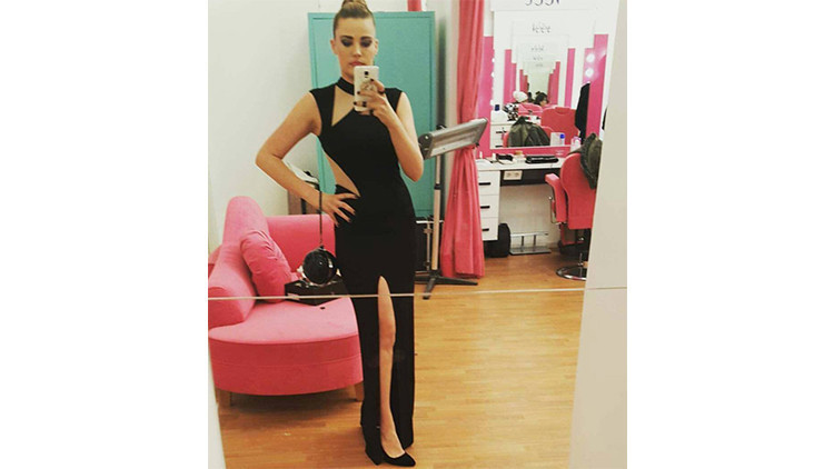 ESRA SÖNMEZER KİMDİR ESRA SÖNMEZER KİMDİR