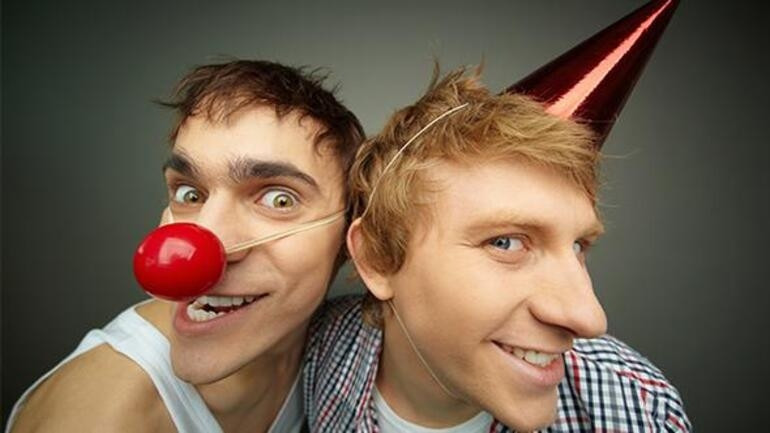 1 NİSAN ŞAKALARI 2022: Arkadaşa, kardeşe, anneye komik 1 Nisan şakası