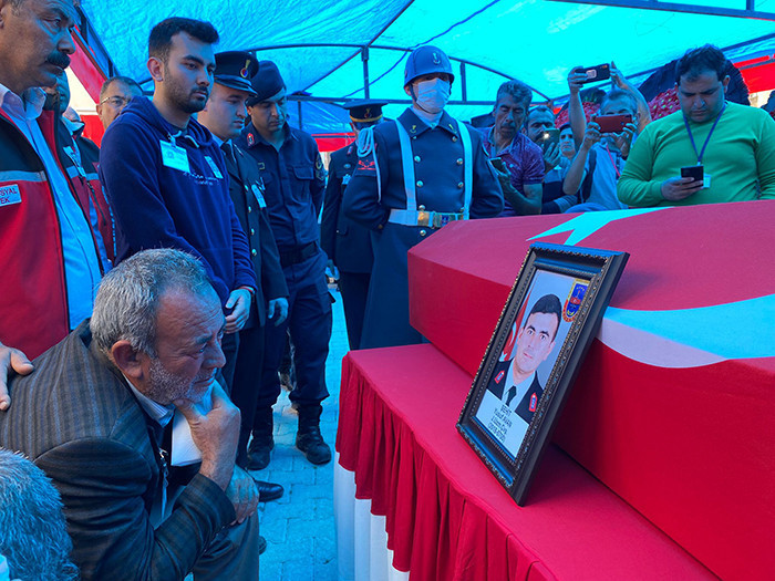 Şehit Uzman Çavuş Yusuf Avan, son yolculuğuna uğurlandı.