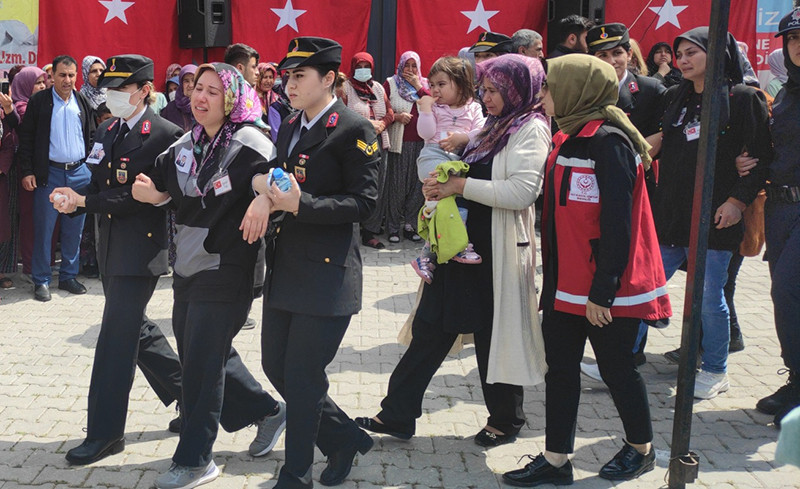 Şehit Uzman Çavuş Yusuf Avan, son yolculuğuna uğurlandı.