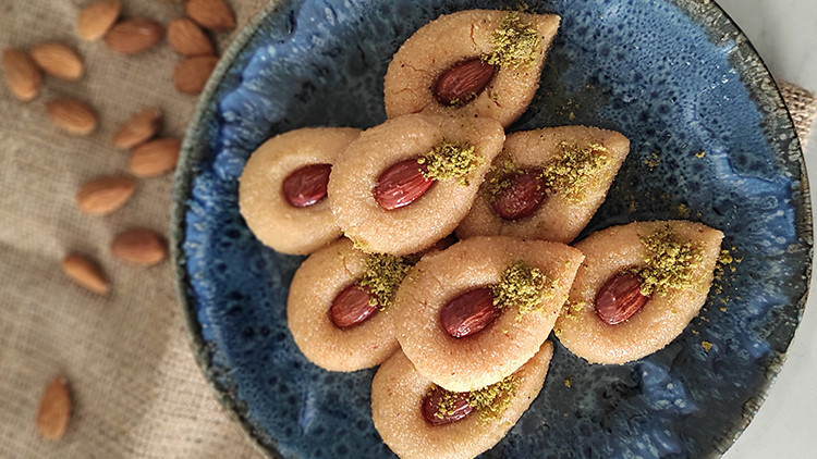 Ramazan 11. gün: Bal badem tatlısı tarifi