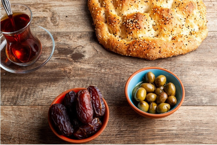 Sahurda Nasıl Beslenmeli, Hangi Yiyecekler Tüketilmeli Sahurda Dikkat Edilmesi Gerekenler