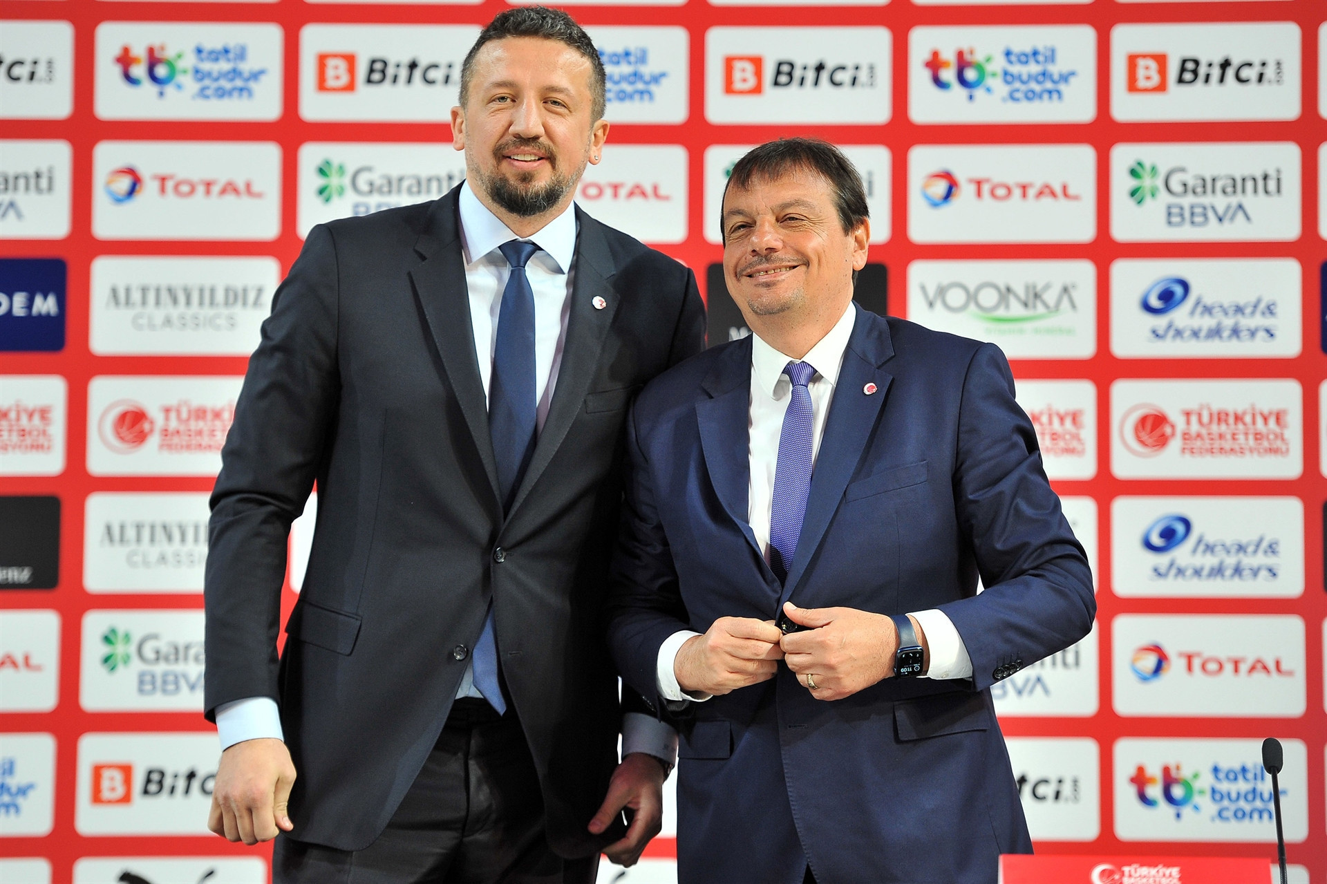 Ergin Atamanin imza töreninden fotoğraflar