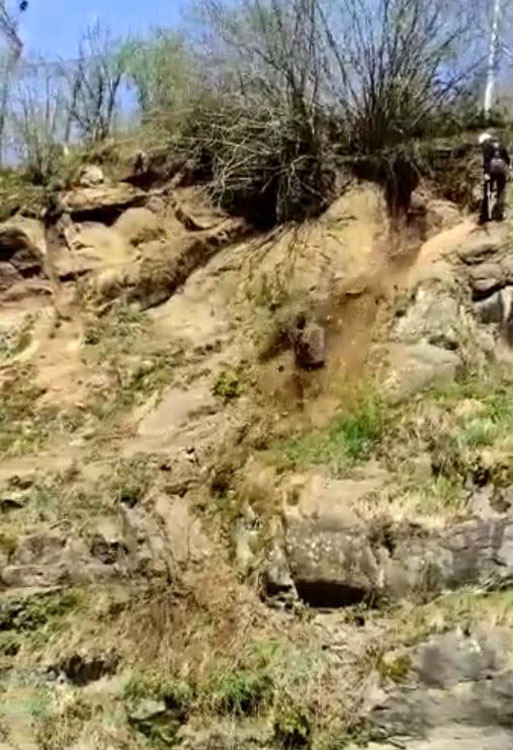 Dağcılar riskli kayalar için çalışma başlattı... Yamaçları çelik ağlarla örüyor