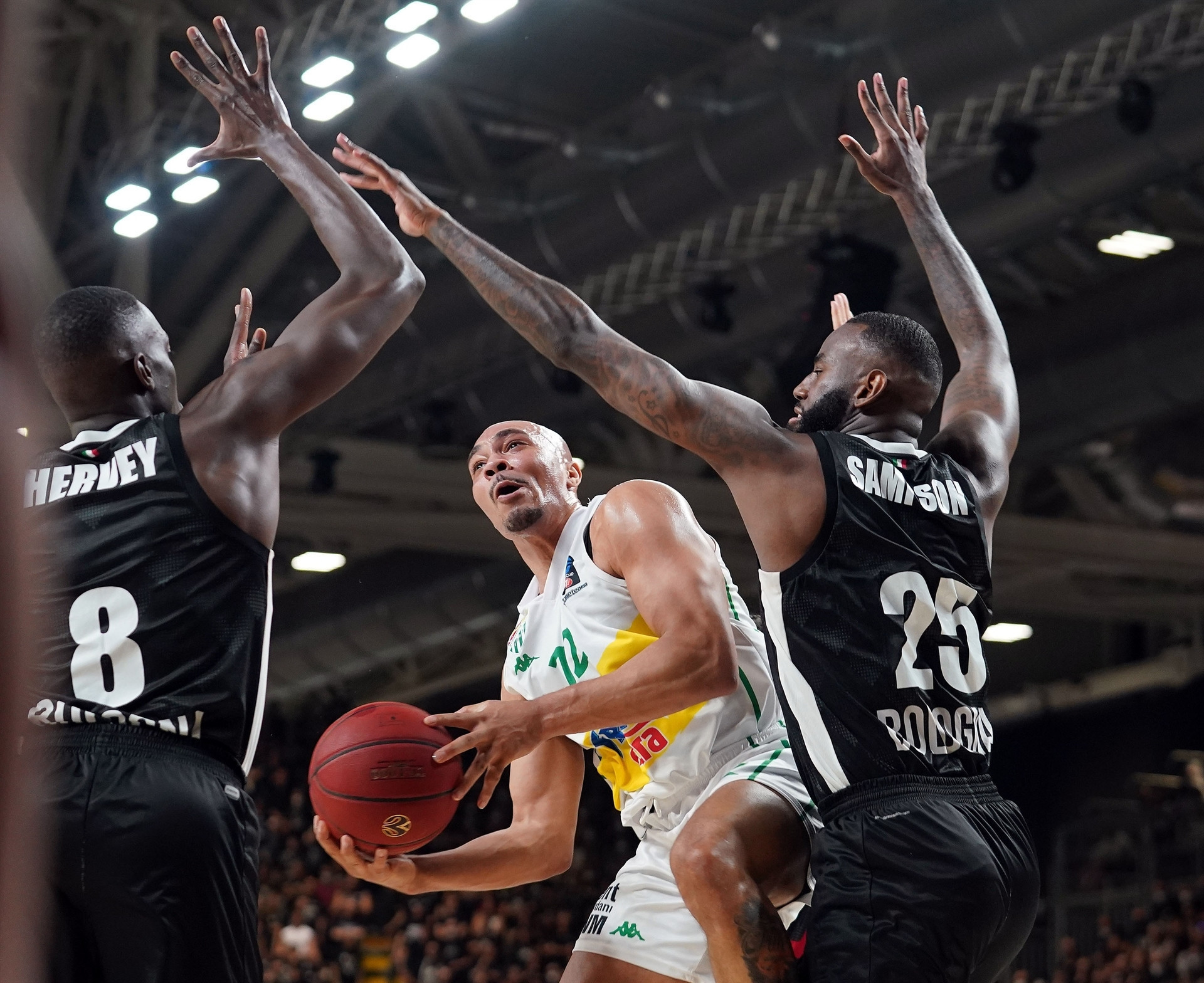 Frutti Extra Bursaspor - Virtus Bologna maçından fotoğraflar