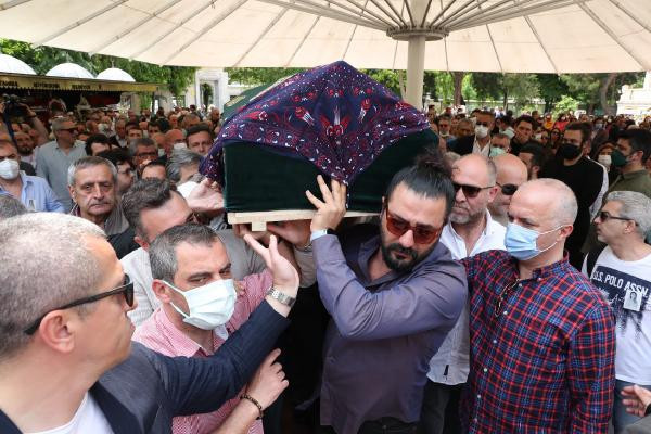 Spiker Özlem Sarıkaya Yurta veda