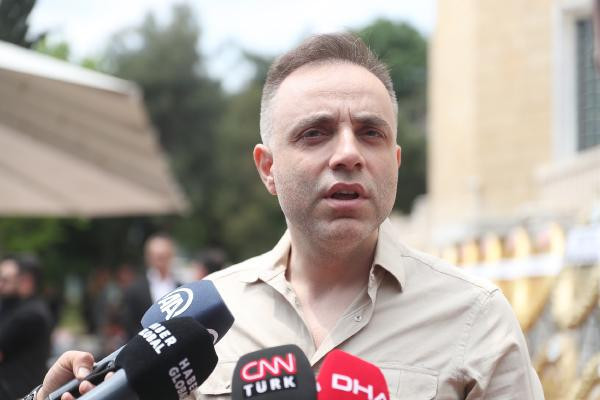 Spiker Özlem Sarıkaya Yurta veda