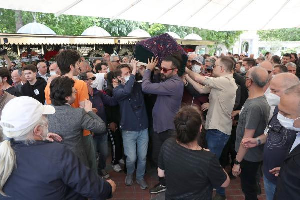 Spiker Özlem Sarıkaya Yurta veda