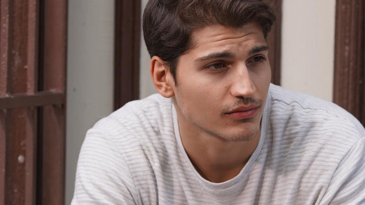 OKTAY ÇUBUK KİMDİR