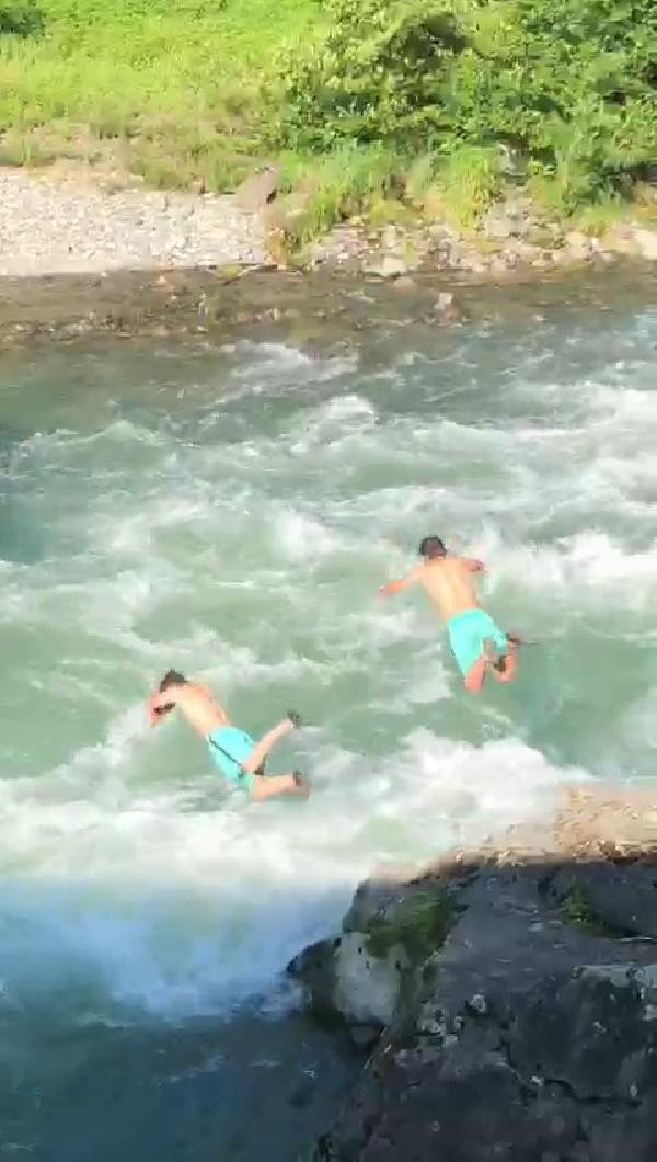 Fırtına Deresine atlayan gençlerden biri boğuldu, biri son anda kurtuldu