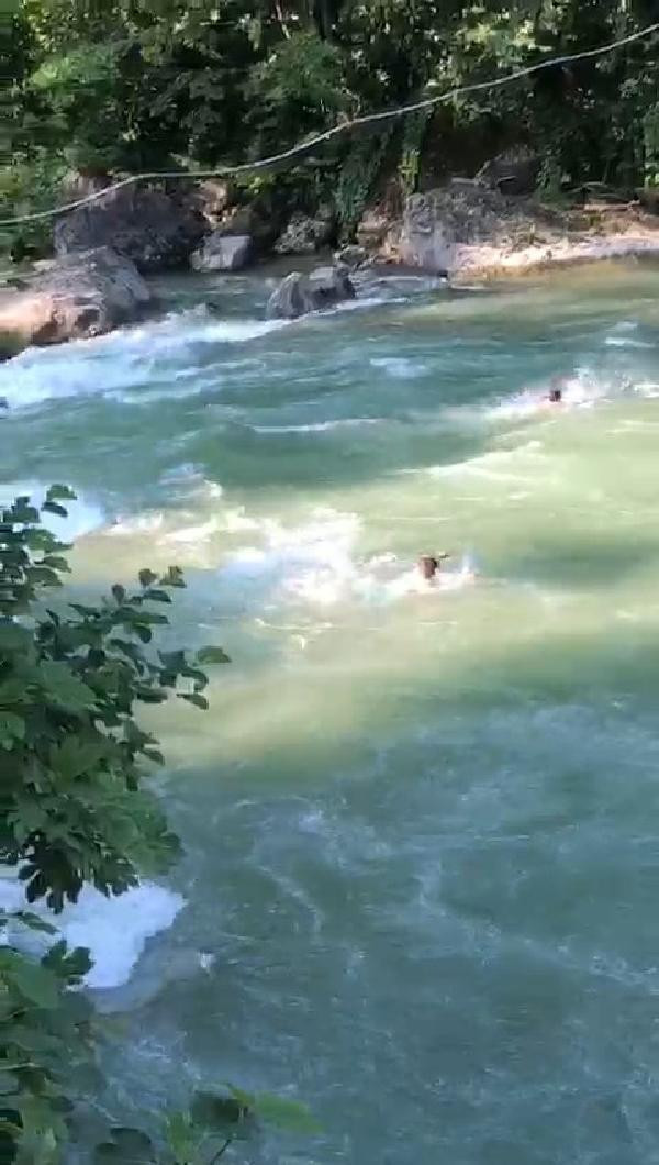 Fırtına Deresine atlayan gençlerden biri boğuldu, biri son anda kurtuldu