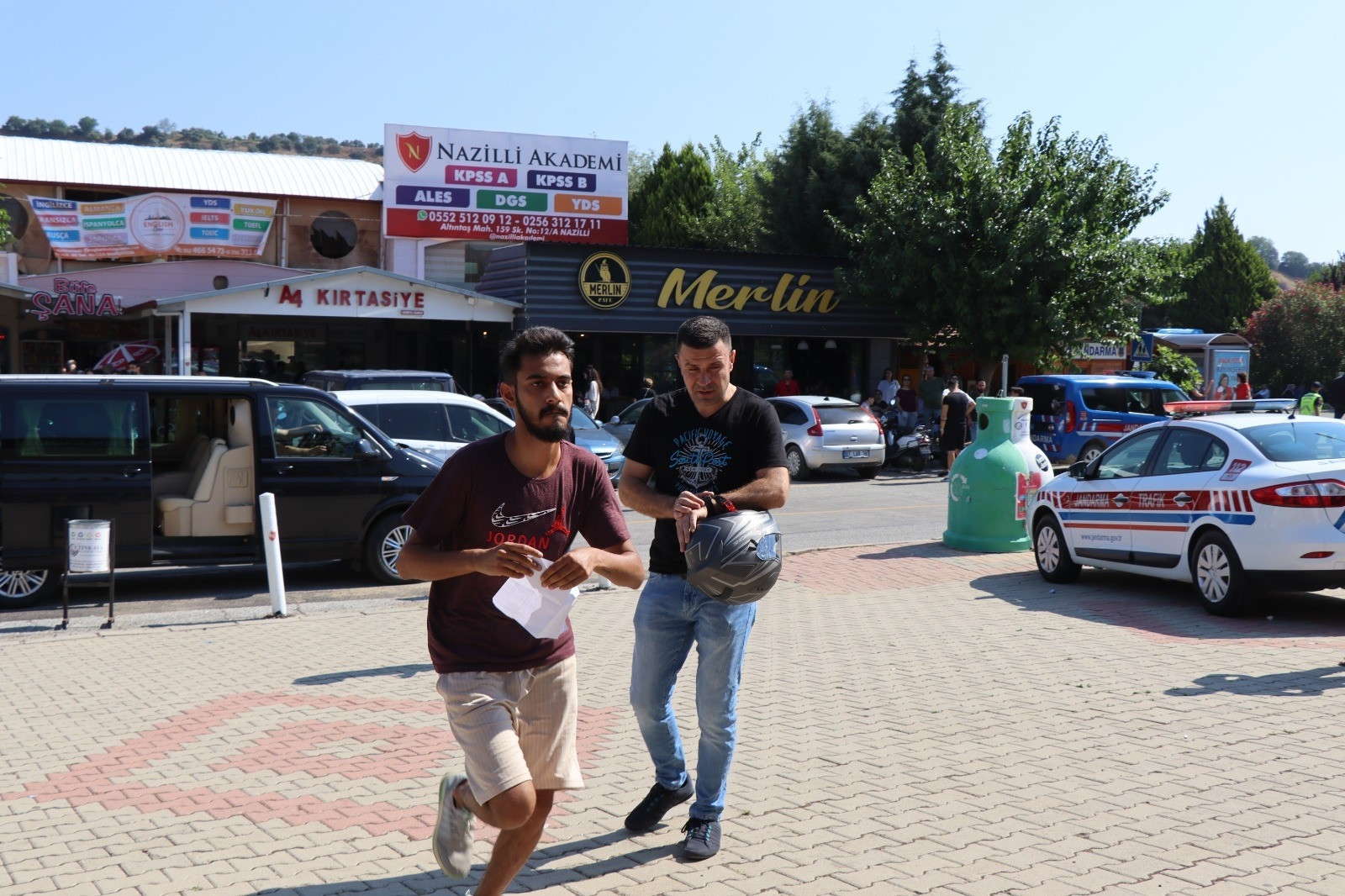 SINAVA SON DAKİKADA YETİŞTİLER