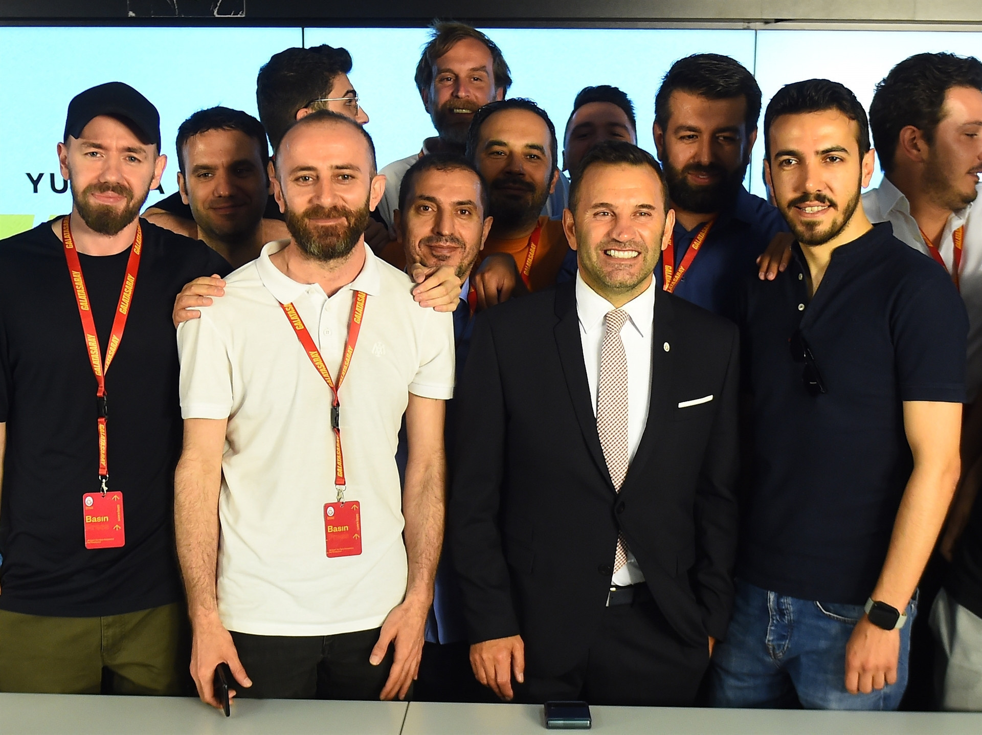 Okan Burukun imza töreninden fotoğraflar