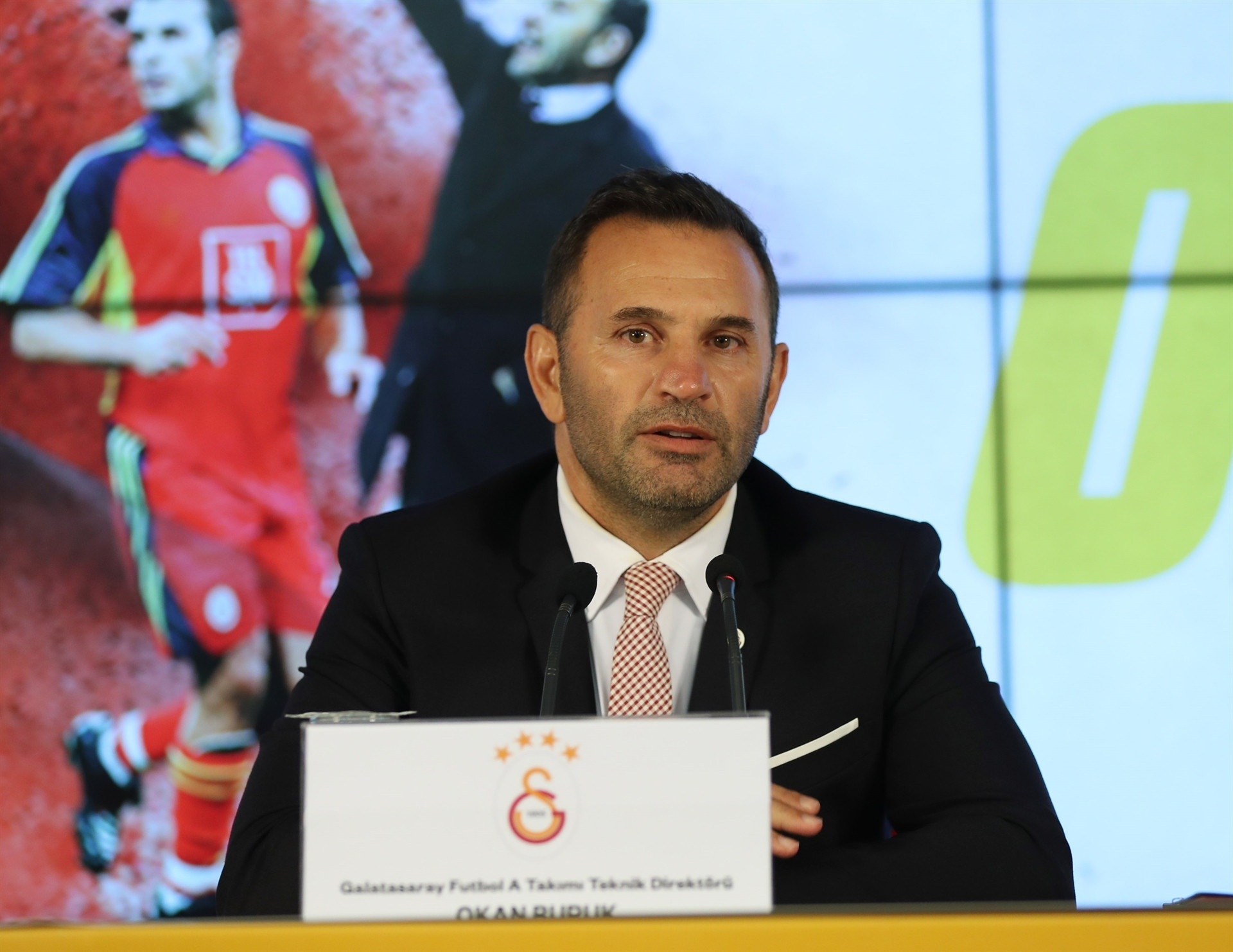 Okan Burukun imza töreninden fotoğraflar