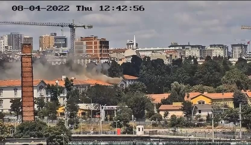 Balıklı Rum Hastanesinde yangın Hastalar tahliye edildi