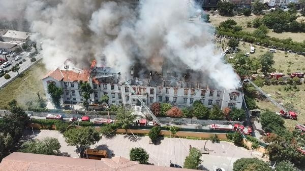 Balıklı Rum Hastanesinde yangın Hastalar tahliye edildi