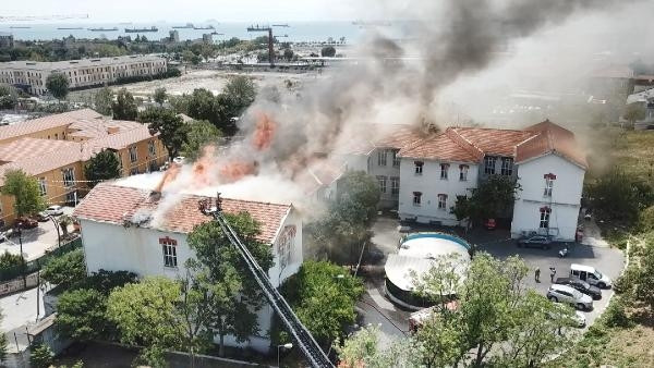 Balıklı Rum Hastanesinde yangın Hastalar tahliye edildi