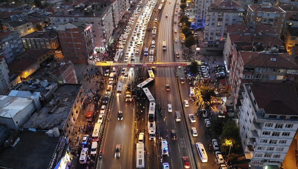 METROBÜSLER ÇALIŞIYOR MU