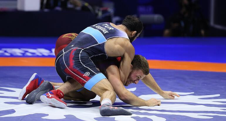 BURHAN AKBUDAK KİMDİR BURHAN AKBUDAK KİMDİR