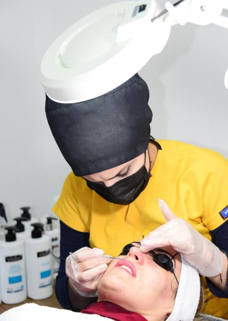 Kuaförler pazar günü kapanacak mı Kuaförler ve berberler hangi gün kapalı Bakanlıktan önemli karar