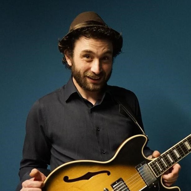 Ücretsiz konserlerde ünlü isimler