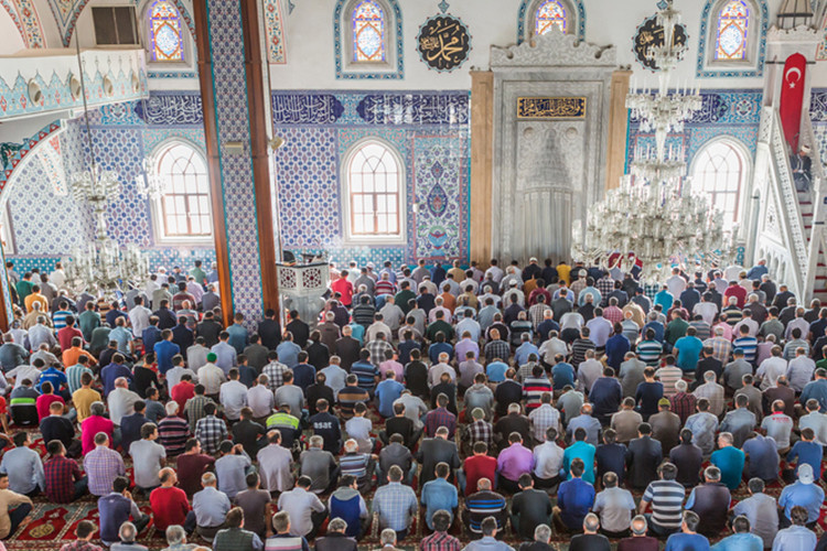 SALAVAT-I ŞERİF nedir, Salavat nasıl getirilir İşte Mevlid Kandilinde çekilecek salavatlar...