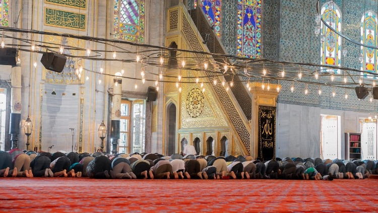 Tesbih namazı nasıl kılınır, kaç rekat Tesbih namazı kılınışı: İşte okunacak dualar ve sureler...