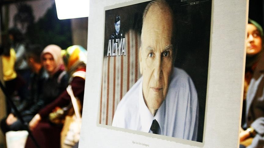 Aliya İzzetbegoviç ölümünün 19. yıldönümünde anılıyor...Aliya İzzetbegoviç kimdir