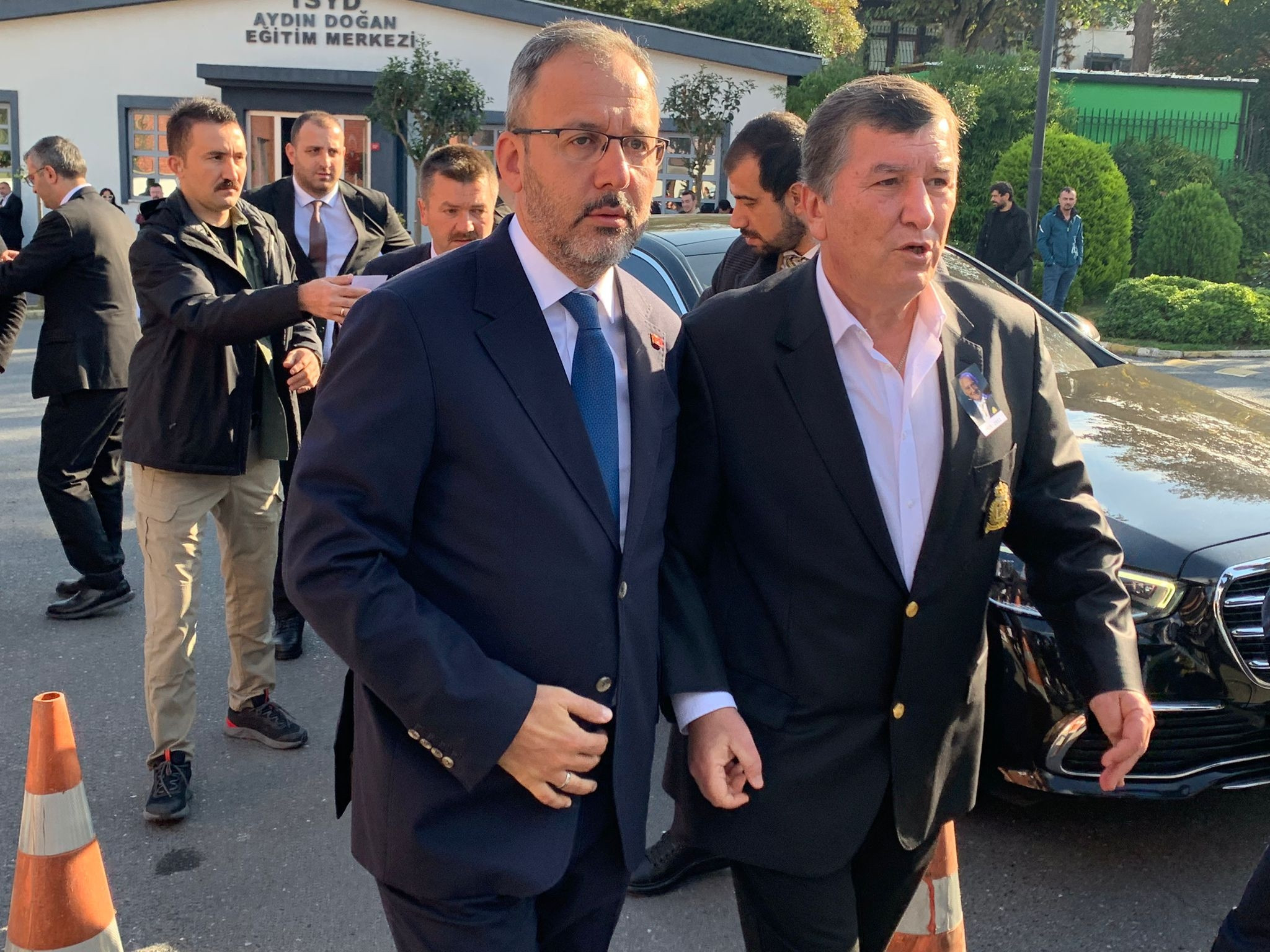 Halit Kıvanç son yolculuğuna uğurlanıyor (Törenden fotoğraflar)