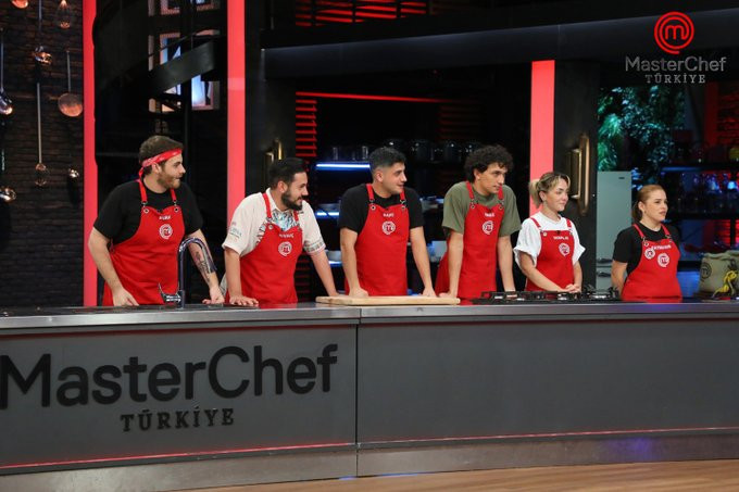 MASTERCHEF DOKUNULMAZLIĞI HANGİ TAKIM KAZANDI MASTERCHEF DOKUNULMAZLIĞI HANGİ TAKIM KAZANDI