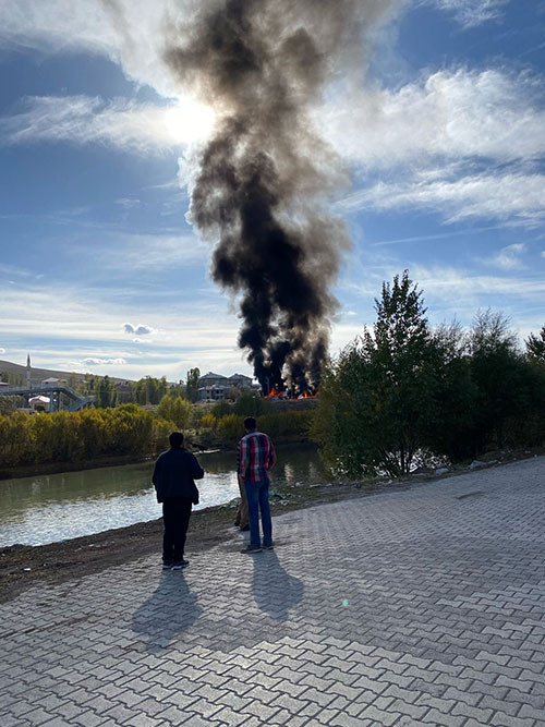 Ağrıda feci kaza İşte olay yerinden fotoğraflar