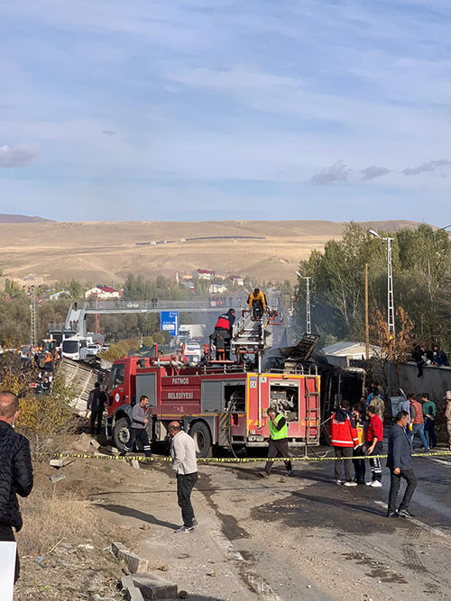 Ağrıda feci kaza İşte olay yerinden fotoğraflar