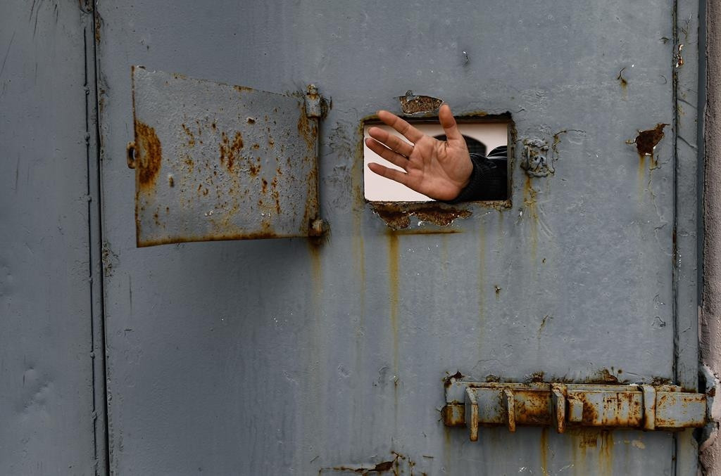 Demir kapı kör pencere Demir kapı kör pencere
