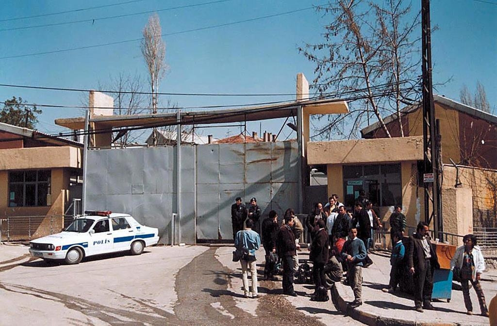 Demir kapı kör pencere Demir kapı kör pencere