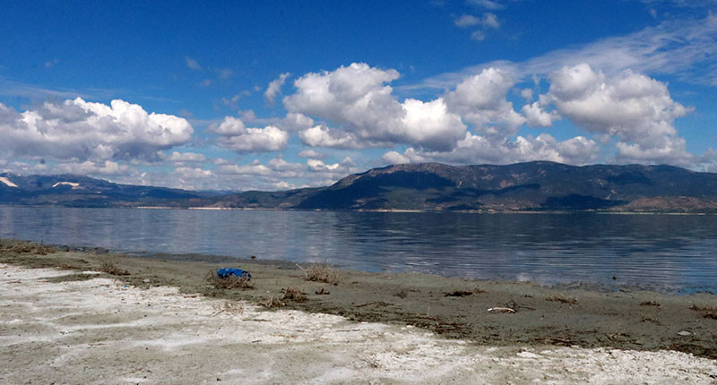 Burdur Gölünde su seviyesindeki çekilme nedeniyle iskele, 18 metre uzaklaştı İşte endişe veren kareler...