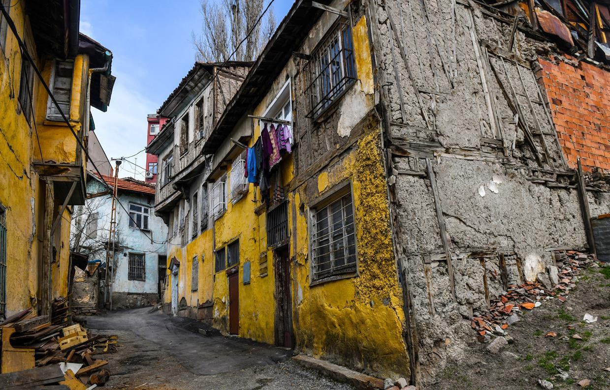 Bir zamanlar bütün kapıların  açık olduğu bir mahalle: Yahudi Mahallesi