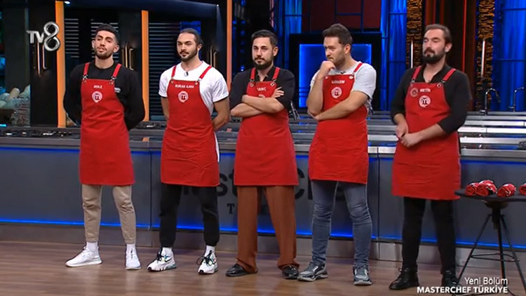 MasterChef kaptanlık oyununu kim kazandı, mavi takım kaptanı kim oldu Büşra ve Yağız arasında nefes kesen düello İşte dün akşam (14 Kasım) kurulan MasterChef yeni takımlar
