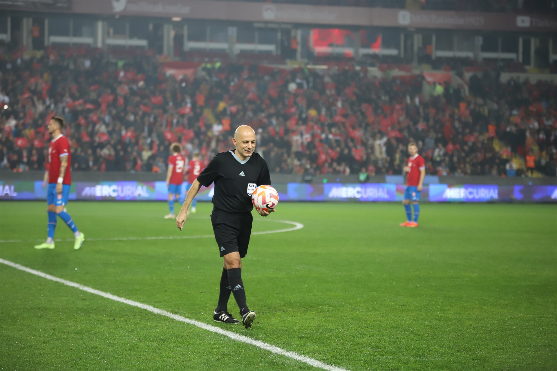 A MİLLİ TAKIM, HAZIRLIK MAÇINDA ÇEKYA İLE KARŞI KARŞIYA GELİYOR. MÜCADELENİN 20 DAKİKASI GOLSÜZ EŞİTLİKLE GEÇİLDİ. (İHA/GAZİANTEP-İHA)A Milli Takım, hazırlık maçında Çekya ile karşı karşıya geliyor. Mücadelenin 20 dakikası golsüz eşitlikle geçildi.