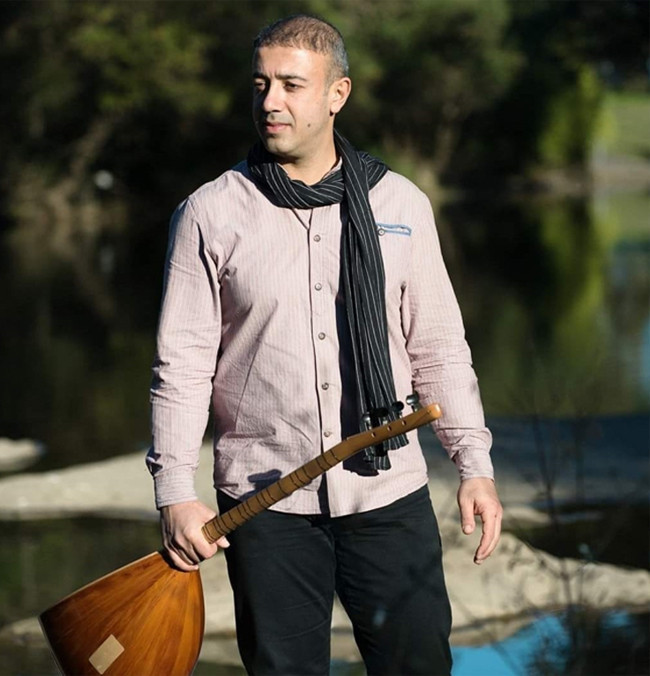 Bağlamayı dünyaya tanıttı