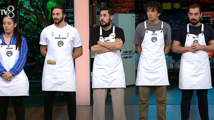 MASTERCHEF YENİ TAKIMLAR KURULDU: 5 ARALIK (dün gece) MasterChefte kim kazandı, mavi takım kaptanı kim oldu Takım seçimleri şaşırttı MASTERCHEF YENİ TAKIMLAR KURULDU: 5 ARALIK (dün gece) MasterChefte kim kazandı, mavi takım kaptanı kim oldu Takım seçimleri şaşırttı