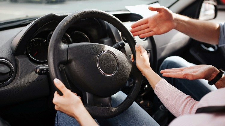 EHLİYET YENİLEME ÜCRETİ NE KADAR EHLİYET YENİLEME ÜCRETİ NE KADAR