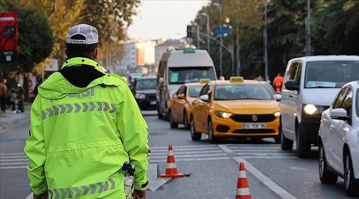 KAPANACAK YOLLAR (BEŞİKTAŞ, 14.00-Program sonuna kadar)