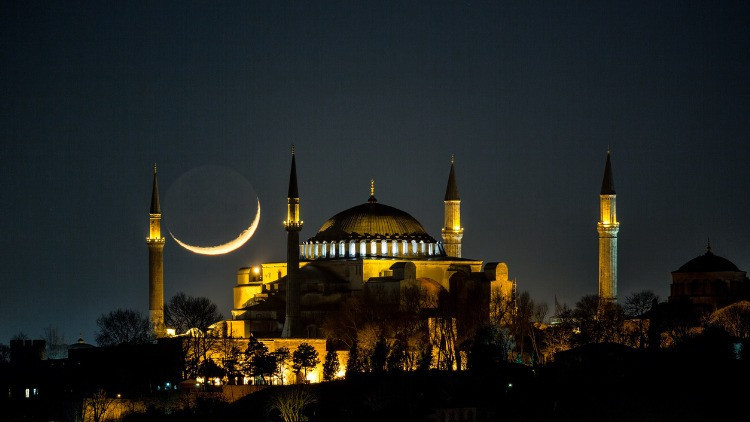 ÜÇ AYLAR NE ZAMAN BAŞLIYOR