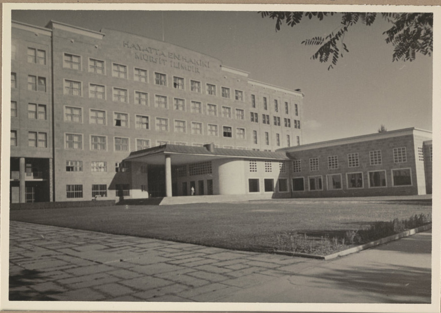 Ankara Üniversitesi Dil ve Tarih-Coğrafya Fakültesi 1946
