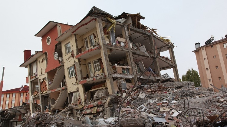 ARTÇI DEPREMLER NE ZAMAN BİTECEK ARTÇI DEPREMLER NE ZAMAN BİTECEK