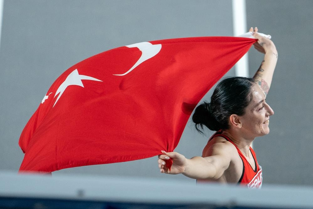 TUĞBA DANIŞMAZ KİMDİR TUĞBA DANIŞMAZ KİMDİR