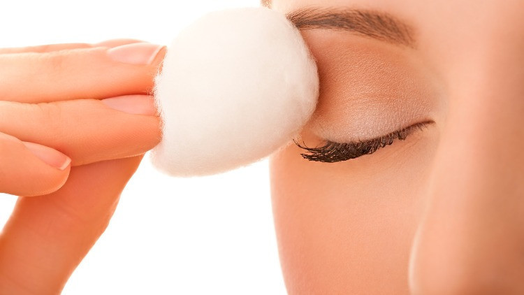 MAKYAJ ORUCU BOZAR MI