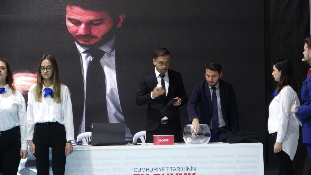 İSTANBUL TOKİ KURA ÇEKİMİ BAŞLADI